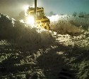 На севере Камчатки чистящий снег бульдозер насмерть задавил женщину
