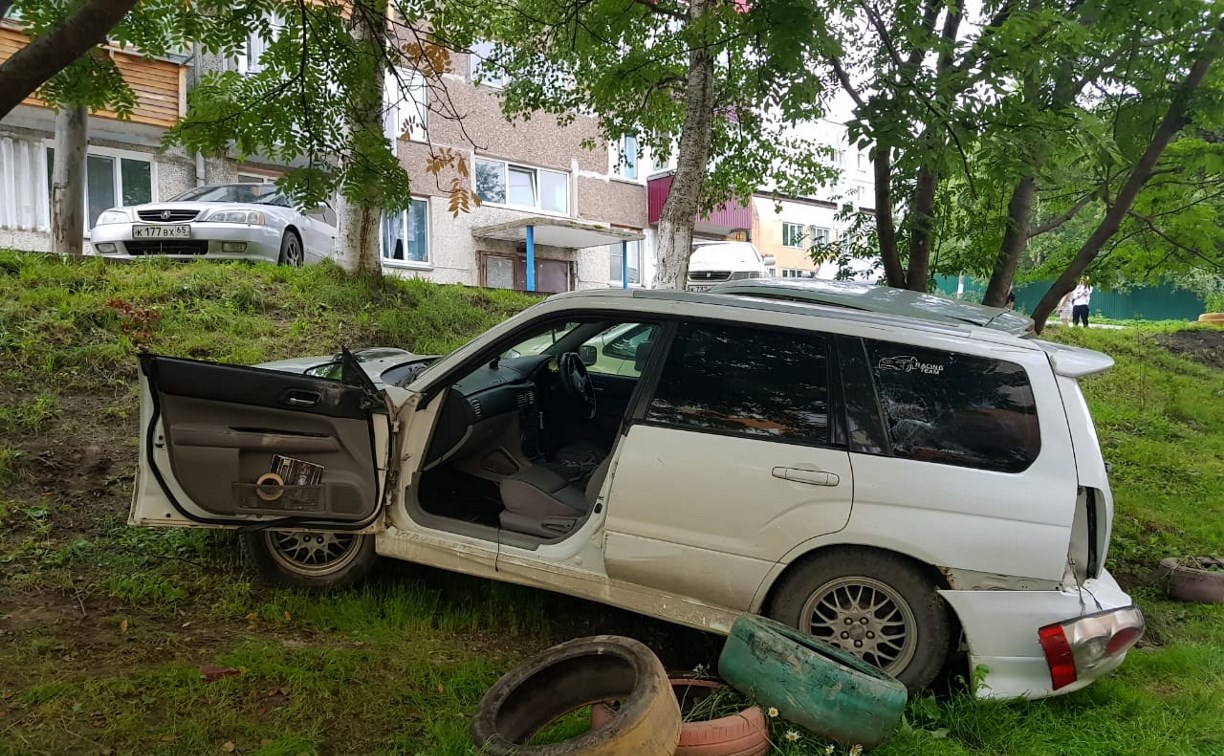 Несколько автомобилей протаранила пьяная автомобилистка в Корсакове