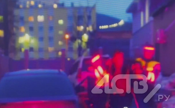 Пьяный на "Кроуне" гнал на красный по Южно-Сахалинску, уходя от погони ГАИ