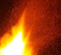 Склад горел открытым пламенем в Южно-Сахалинске