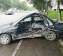 Внедорожник врезался в легковой автомобиль в Корсакове