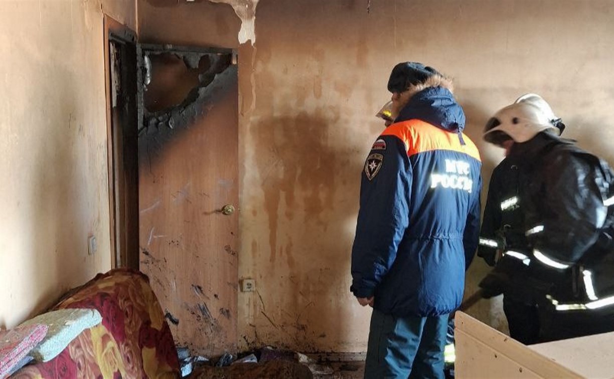  Пожар в кладовой вспыхнул в квартире в Поронайске