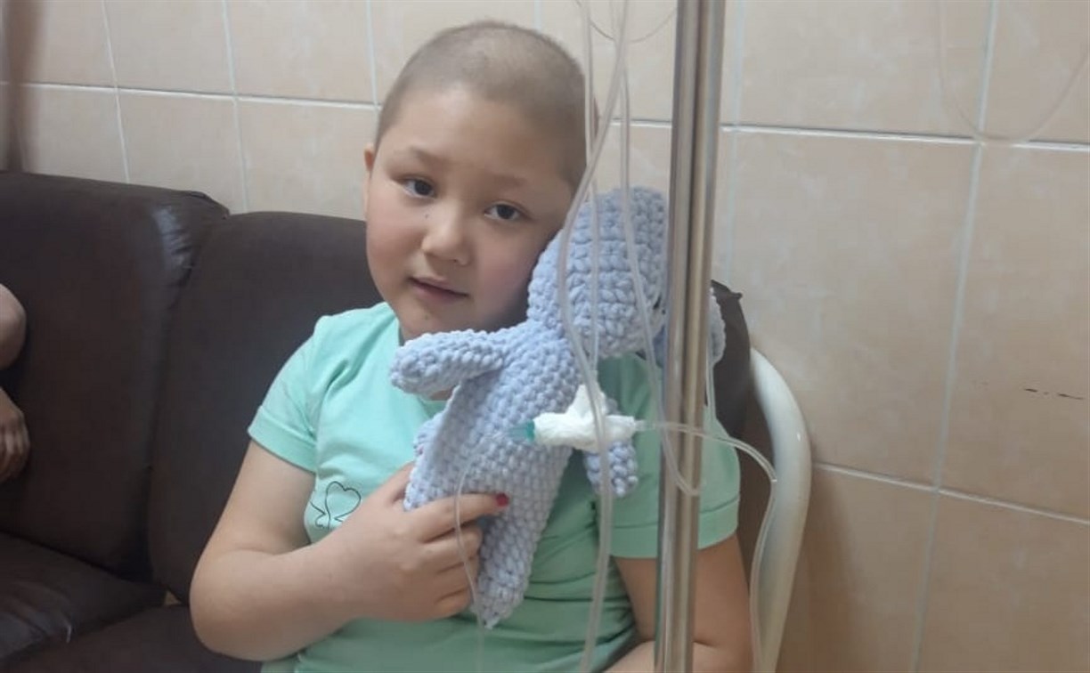 Больше 13 миллионов рублей нужно собрать на спасение восьмилетней сахалинки Леры Ким