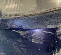 Скрывшийся водитель повредил Subaru Legacy в Южно-Сахалинске: владелец ищет свидетелей