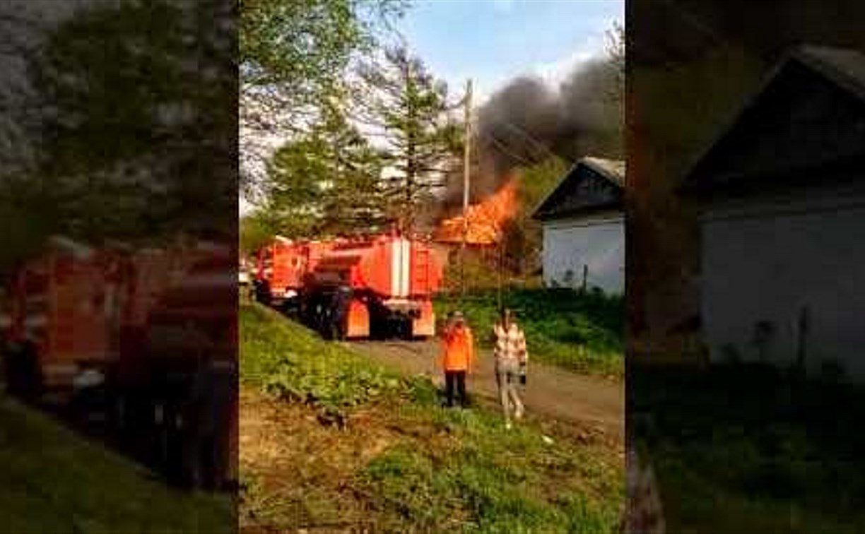 Дачный дом сгорел в Соколе