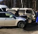 Ребенок и мужчина пострадали при столкновении автомобилей в Южно-Сахалинске
