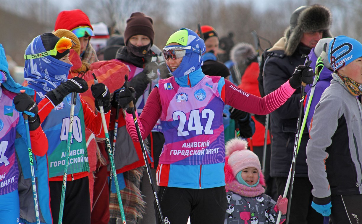 Больше 220 спортсменов собрала «Рождественская лыжня» в Троицком