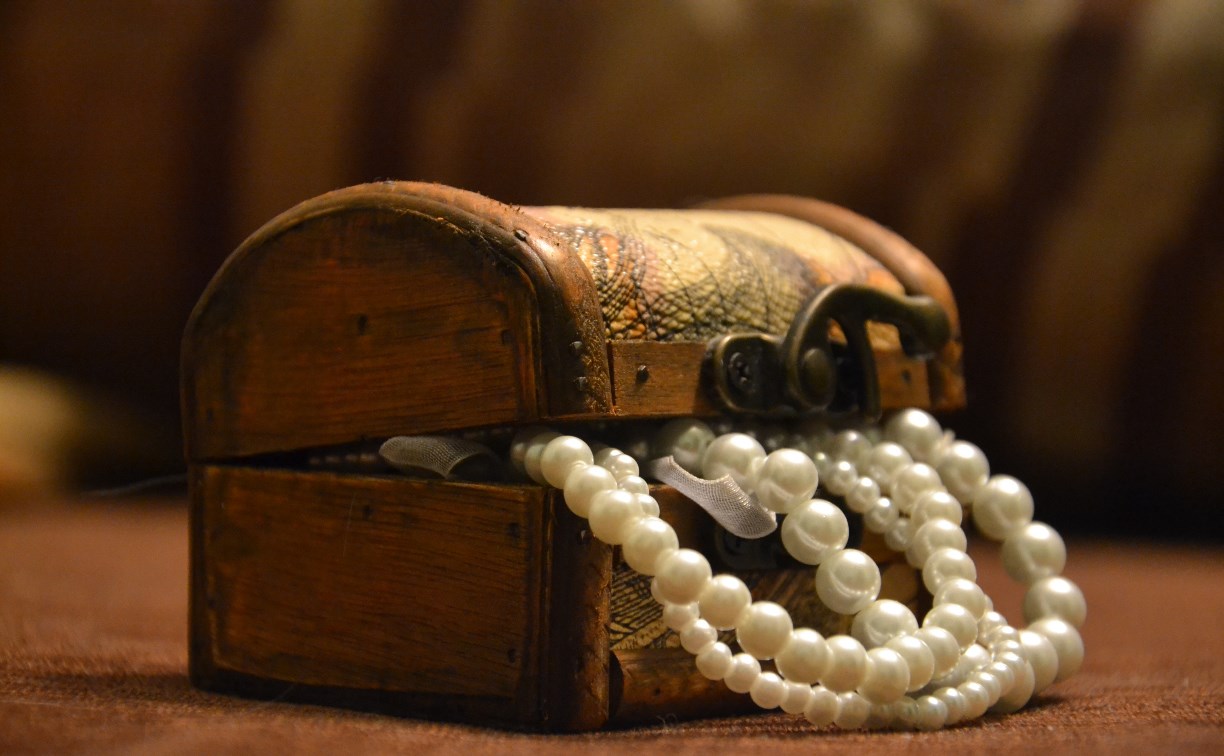 Дело о краже ювелирных изделий из общежития расследуют в Охе