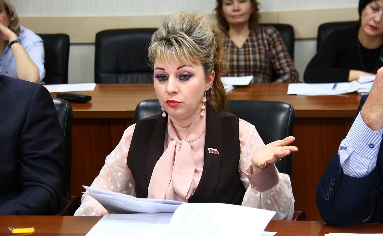 Депутаты от КПРФ предложили платить зарплату всем депутатам сахалинской облдумы