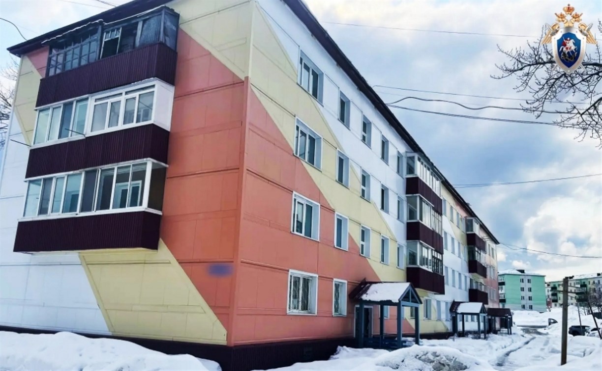 Сахалинец получил два удара ножом в грудь, но сбежал от нападавшего и выжил 