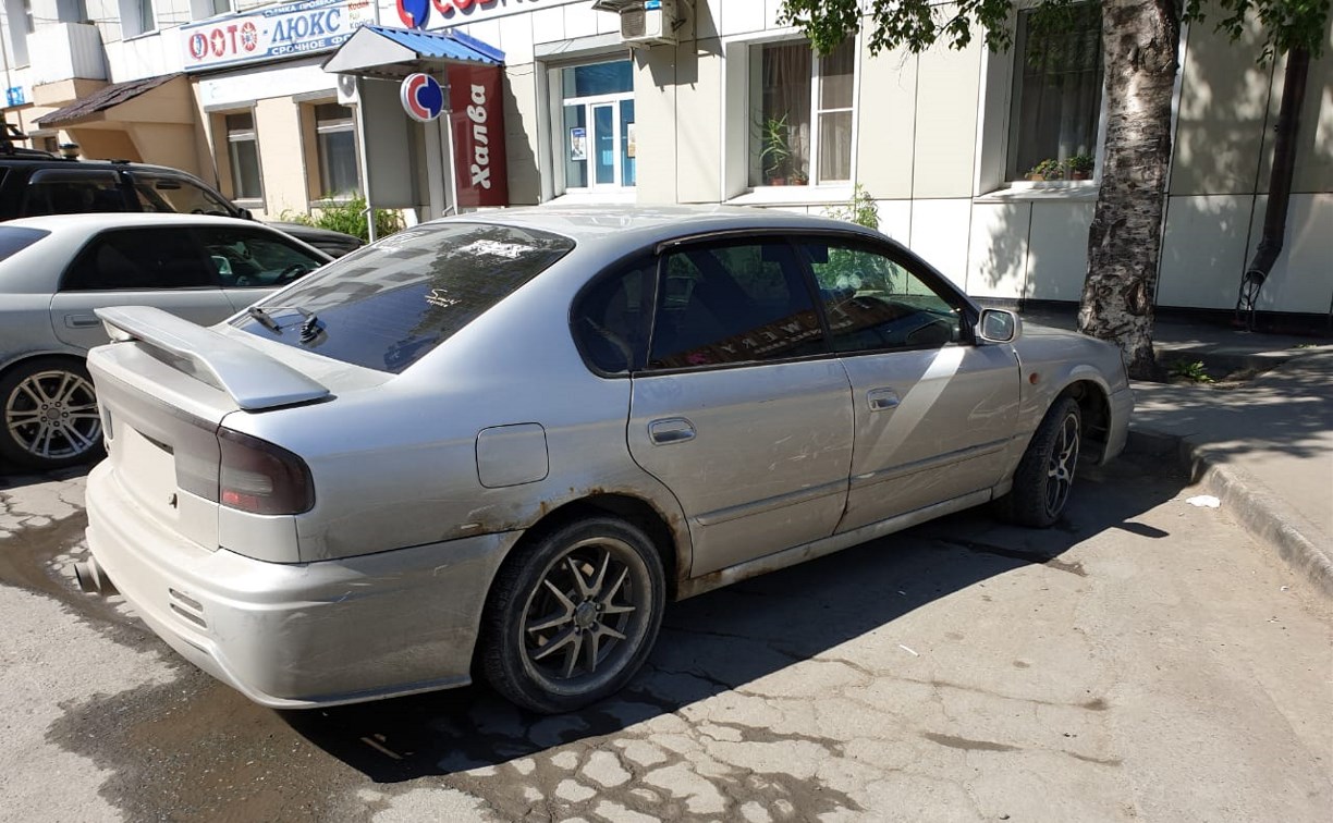 Владельца Subaru, скрывшегося с места ДТП, разыскивают в Южно-Сахалинске