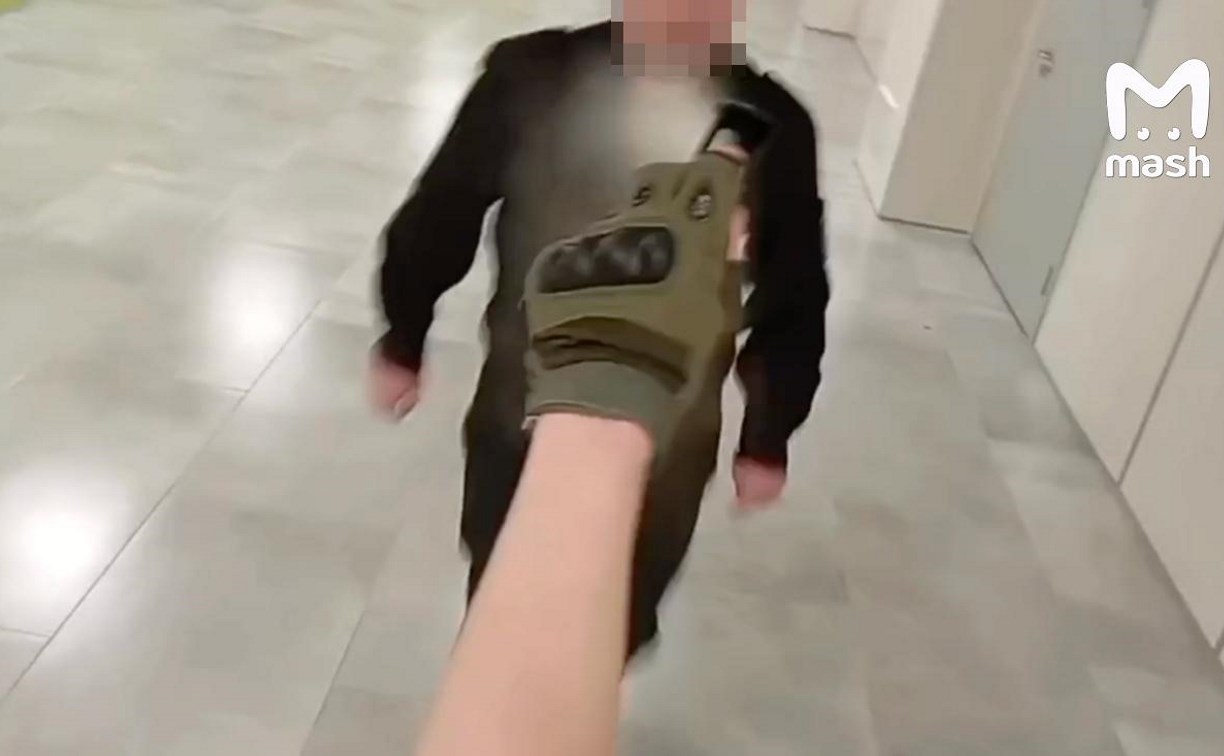 В школе в Подмосковье подросток напал с ножом на учащихся: один ребёнок погиб