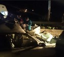 Один человек погиб и два пострадали при столкновении легковушки и мини-трактора на Сахалине