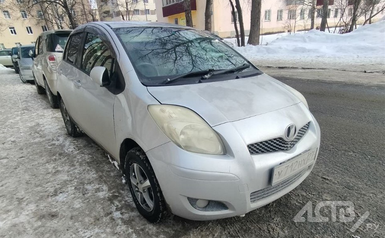 Очевидцев аварии у дома на улице Невельской ищут в Южно-Сахалинске