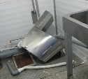 Штрафом не отделались: суровый приговор вынесли группе молодых вандалов в Холмске 