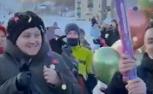 Блогеры на Сахалине раздали местным жительницам по новенькой "Тойоте"