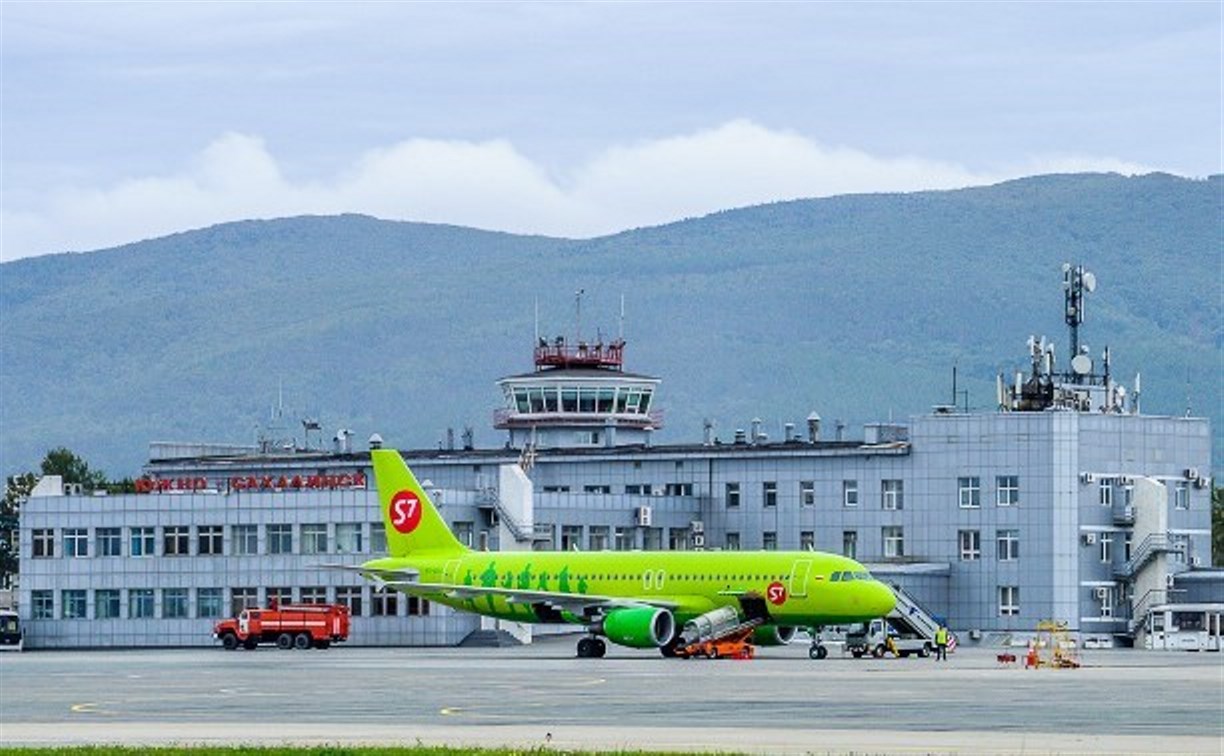 Пассажиры новосибирского рейса приземлились на Сахалине спустя 11 часов