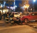 Сразу две аварии произошли на перекрестке Поповича-Ленина в Южно-Сахалинске (ФОТО + дополнение)