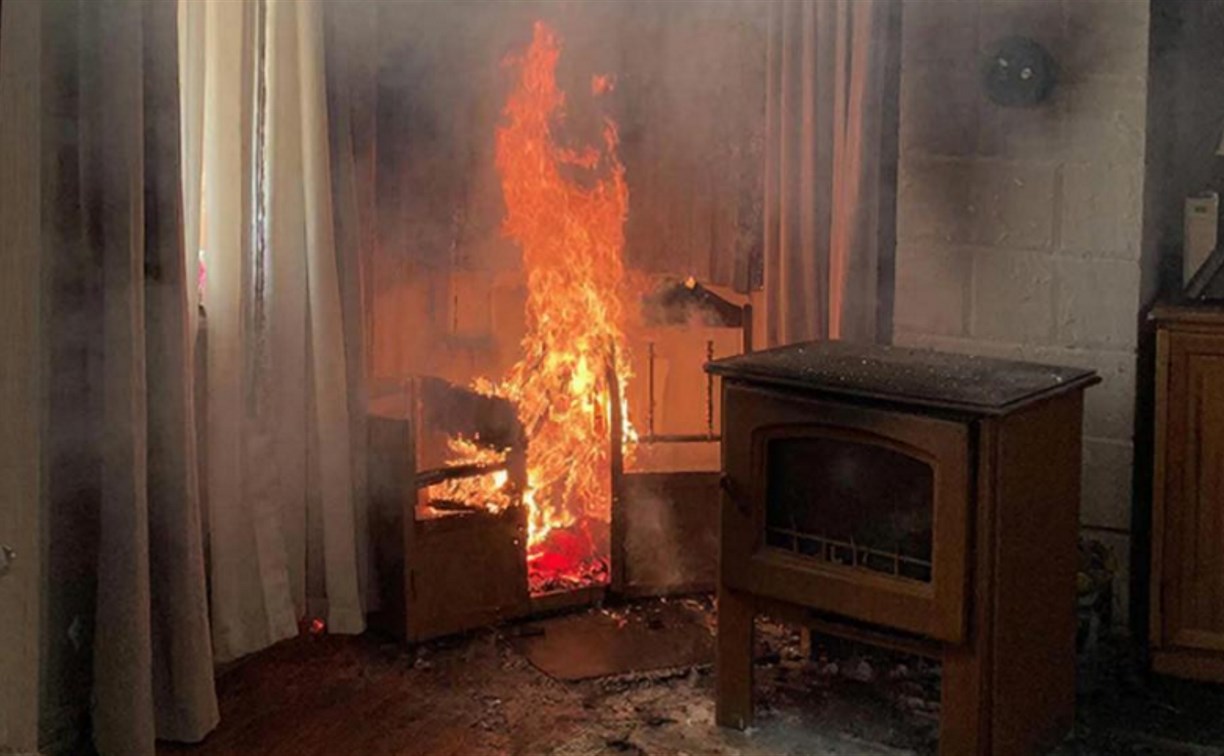 В Шахтёрске загорелся частный дом из-за печного оборудования