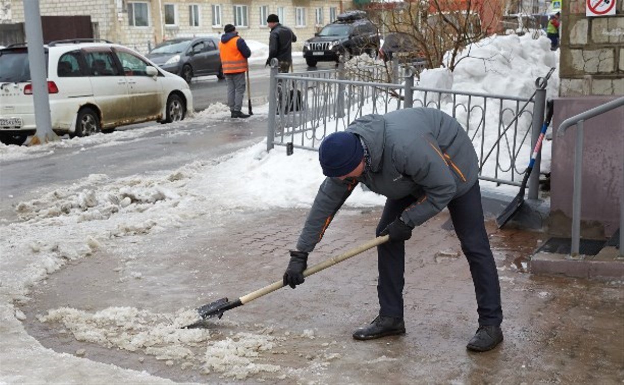 Управляющие компании Южно-Сахалинска будут штрафовать за гололёд во дворах