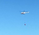 Вертолёт с пожара в районе Чапаево теперь тушит возгорание в районе Тёплых озёр