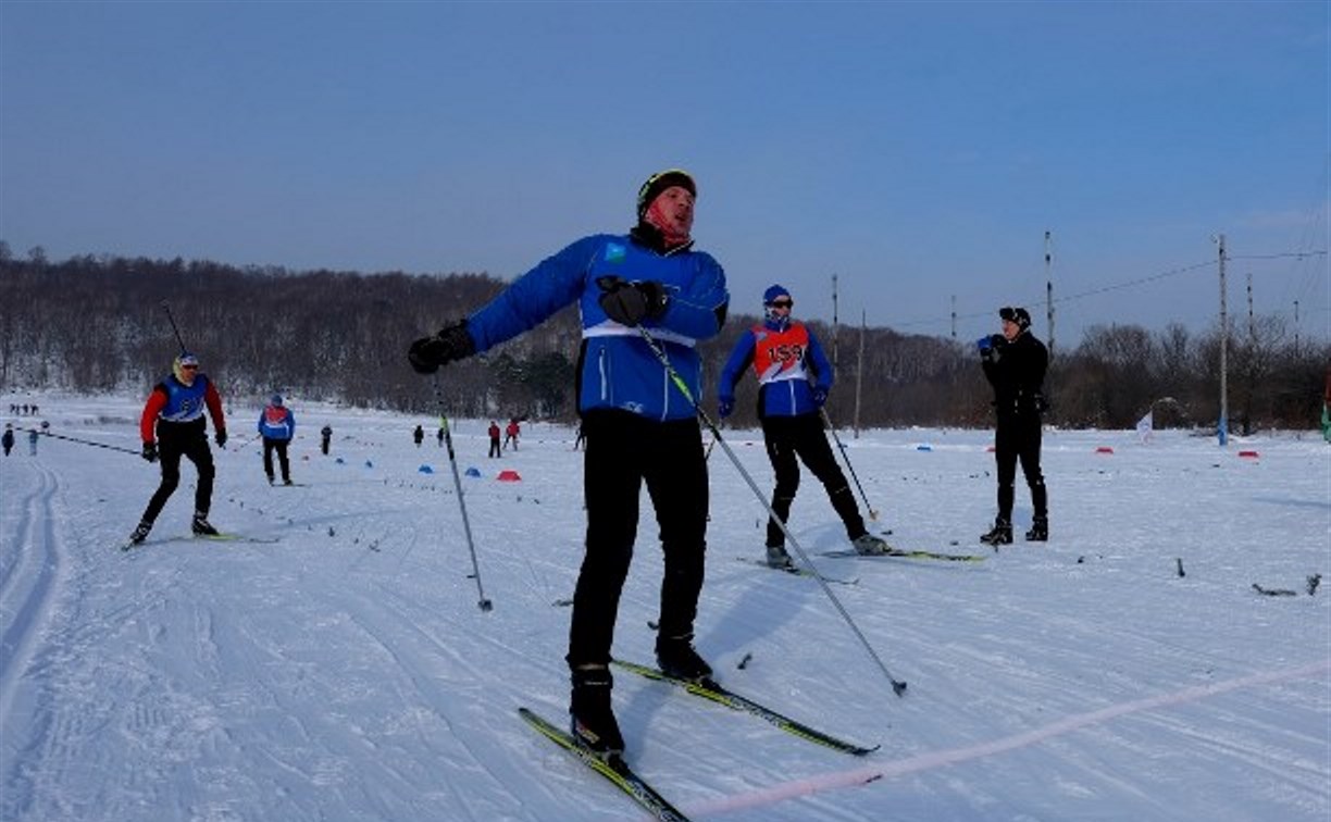 Рождественская лыжня на Сахалине стартует на час позже из-за мороза