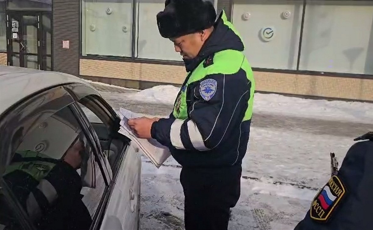 25 пьяных и 52 бесправника попались инспекторам на дорогах Сахалина в выходные 