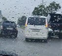 Из-за ДТП с участием трёх авто перекрыта для движения полоса на пр. Мира в Южно-Сахалинске