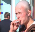 На улицах Южно-Сахалинска запретили курить?