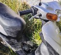 В Холмске поймали двух подростков 14 и 15 лет, гонявших на мопедах 