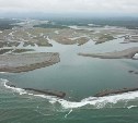На Дальнем Востоке мужчину унесло в Охотское море на бочке из-под топлива