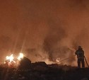 Огонь охватил 1,5 тысячи "квадратов": на полигоне ТБО в Долинском районе потушили пожар