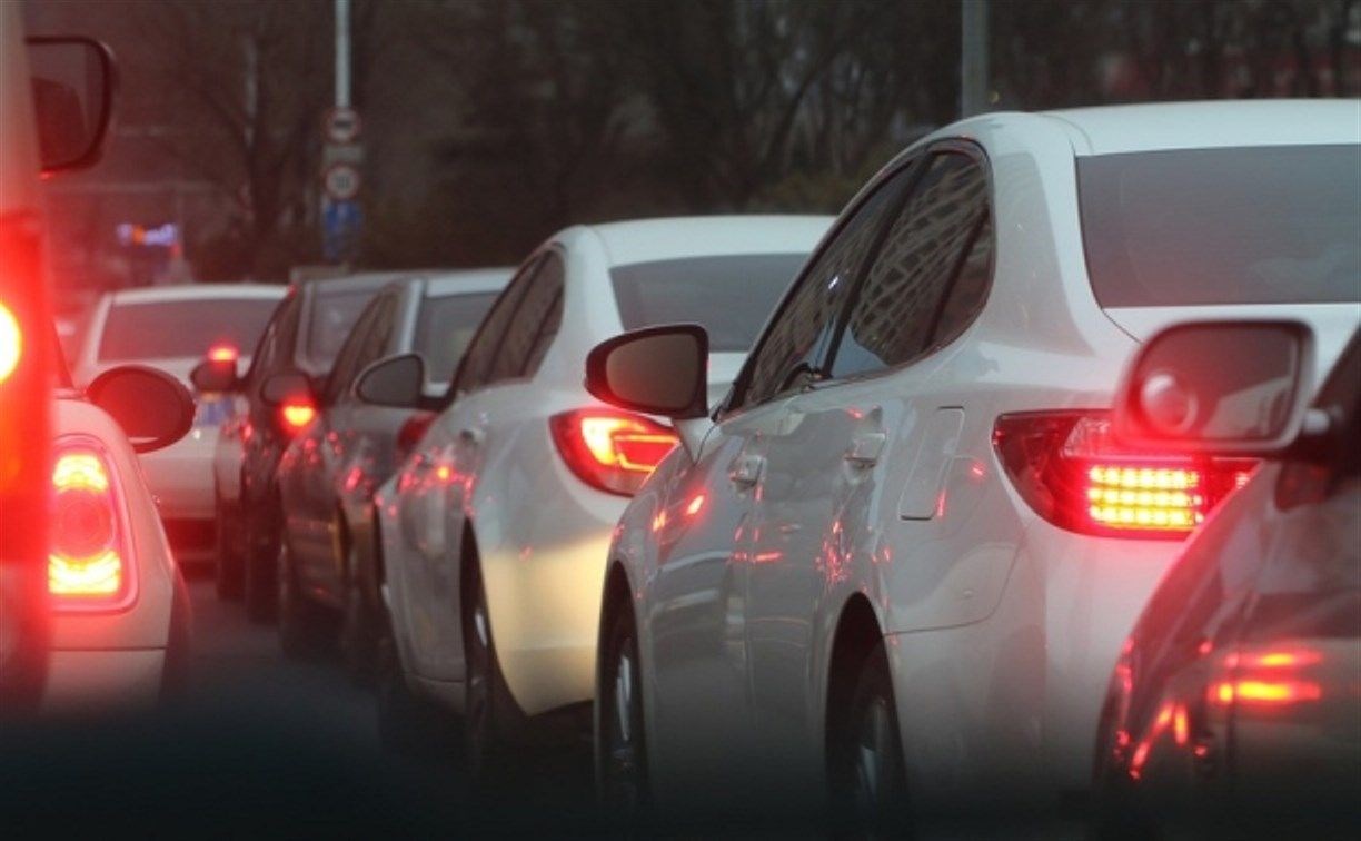 Пробки в Южно-Сахалинске утром 17 декабря: заторы на дорогах уменьшились вдвое