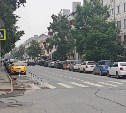Южносахалинцев просят не парковать автомобили на участке улицы Чехова