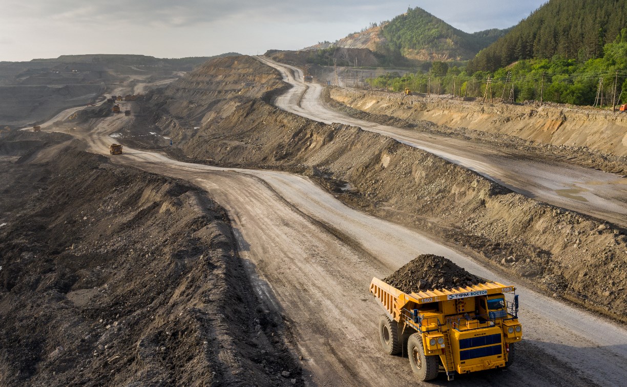 Солнцевский угольный разрез нарастил уровень добычи угля более чем на 5 млн тонн