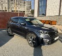 В Южно-Сахалинске неизвестный автомобиль столкнулся с Kia Sorento и скрылся