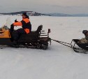 Провалившегося под лед рыбака спасли в Корсаковском районе