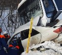 Одна из женщин, попавших в аварию на выезде из Южно-Сахалинска, погибла