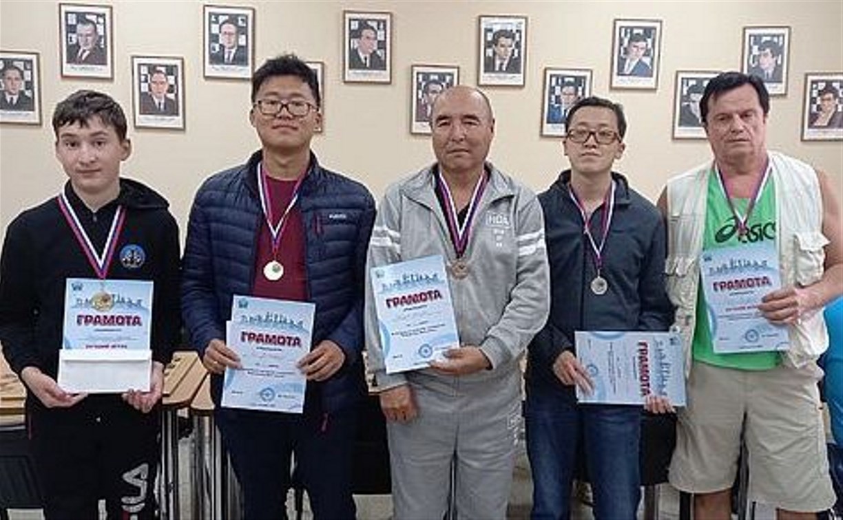 Блиц-турнир по шахматам прошел в Южно-Сахалинске