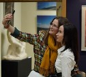Сделать селфи в художественном музее приглашают сахалинцев
