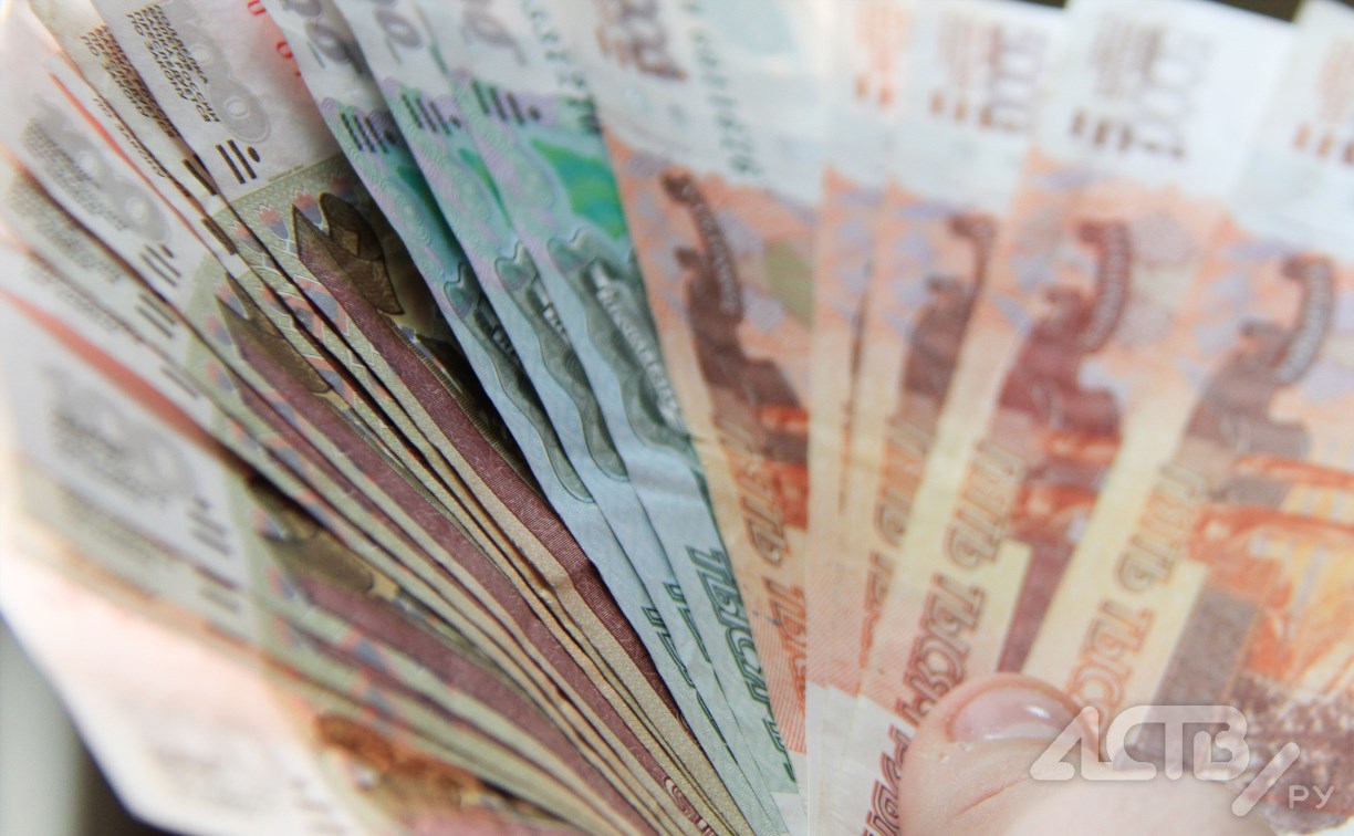 "Это государственные деньги": аферисты обманули 73-летнюю сахалинку на 3 млн рублей
