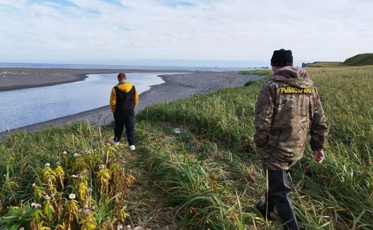Житель Северо-Курильска поймал 78 самок горбуши и лишился лодки, мотора и снастей