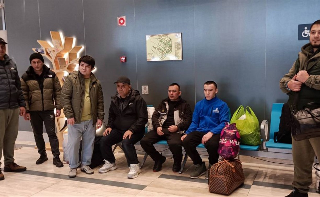 Из Сахалинской области выдворили на родину 77 мигрантов-нелегалов