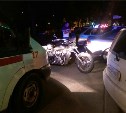 Седан и мотоцикл столкнулись в Южно-Сахалинске