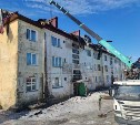 Сгоревшую крышу дома в Смирных восстановят за месяц