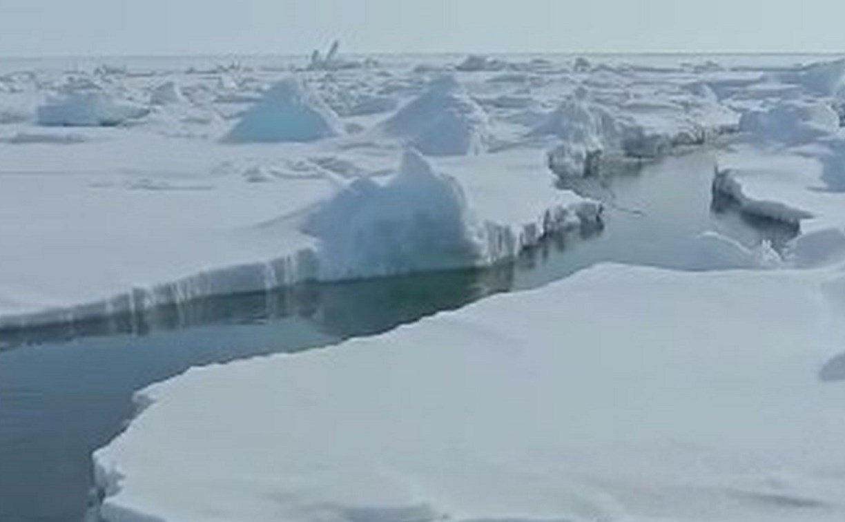 Лёд оторвало у юго-восточного побережья Сахалина