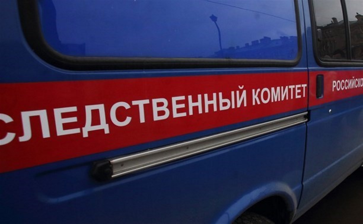 Мёртвого мужчину нашли у дома на улице Ленина в Южно-Сахалинске