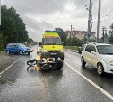 Очевидцев столкновения мотоцикла и автомобиля ищут в Южно-Сахалинске