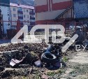 "Забором прикрыли и всё": жители Невельска жалуются на свалку в центре города, растущую уже 4 года