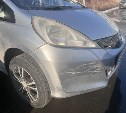 Неизвестный столкнулся с Honda Fit  и скрылся с места ДТП в Южно-Сахалинске